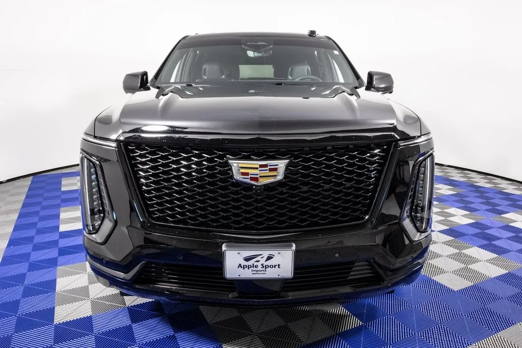 2025 Cadillac Escalade Sport photo 8