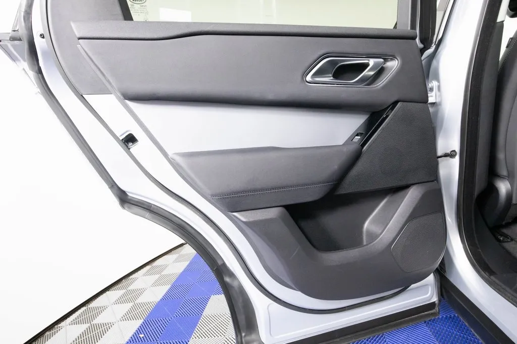 2024 Land Rover Range Rover Velar S photo 9