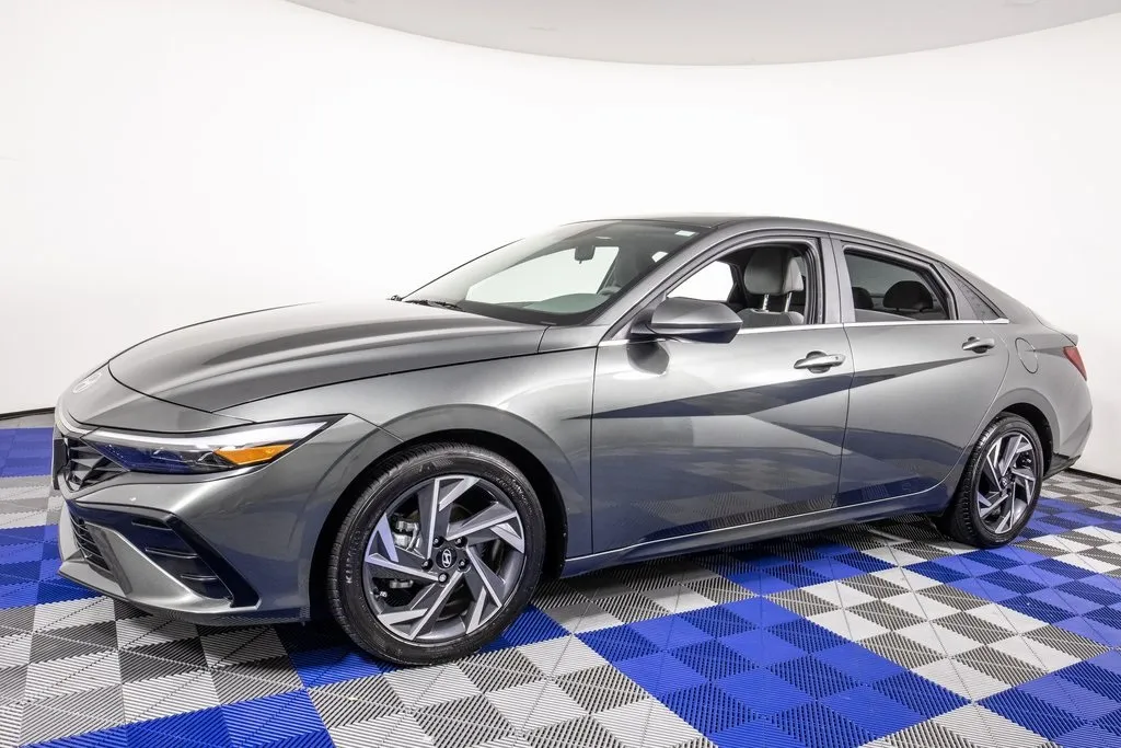 2024 Hyundai Elantra