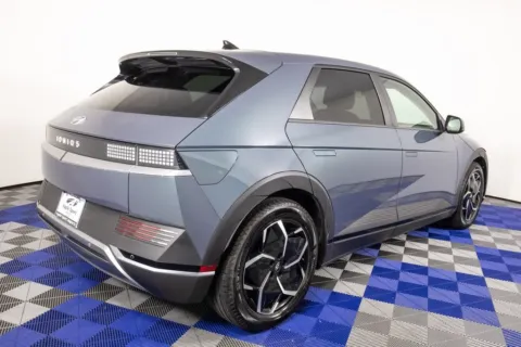 More photos of 2022 Hyundai IONIQ 5 SE at Apple Sport Imports, TX
