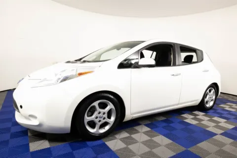 White 2014 Nissan Leaf SV for sale in Austin, TX