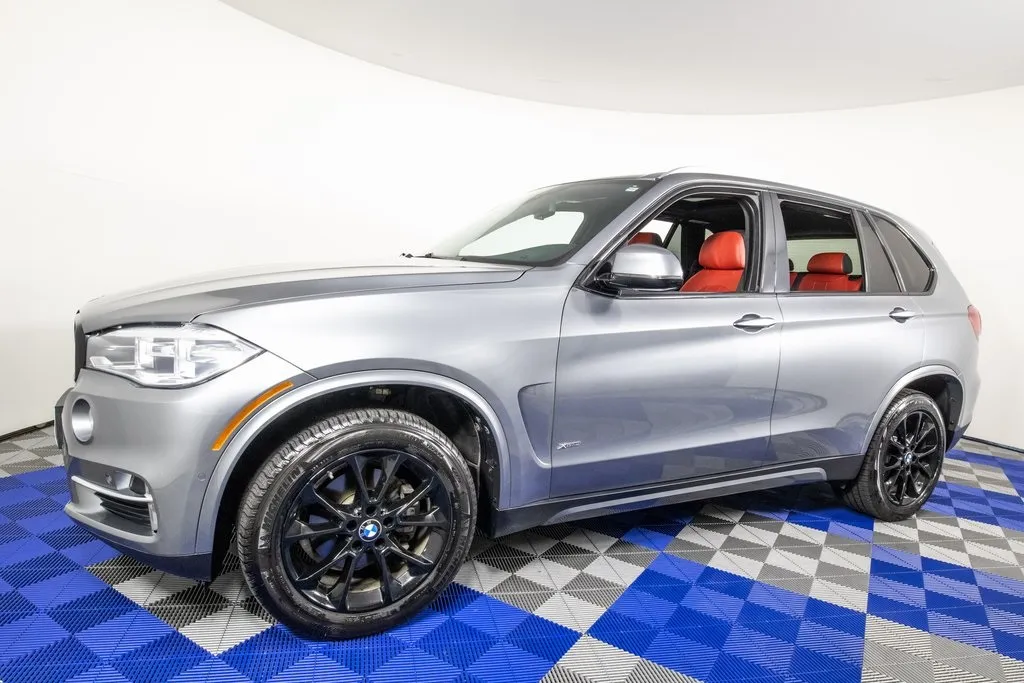 Gray 2018 BMW X5 xDrive35i for sale in Austin, TX