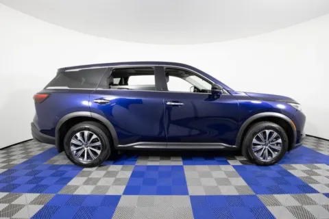 More photos of 2025 INFINITI QX60 PURE at Apple Sport Imports, TX