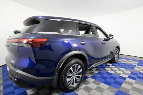 More photos of 2025 INFINITI QX60 PURE at Apple Sport Imports, TX