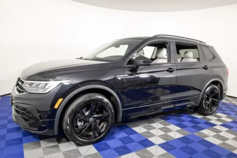 Black 2024 Volkswagen Tiguan 2.0T SE R-Line Black for sale in Austin, TX