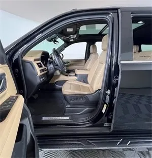 More photos of 2023 Chevrolet Suburban Premier at Apple Sport Imports, TX