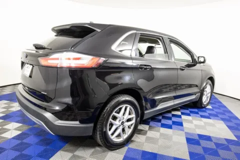 More photos of 2023 Ford Edge SEL at Apple Sport Imports, TX