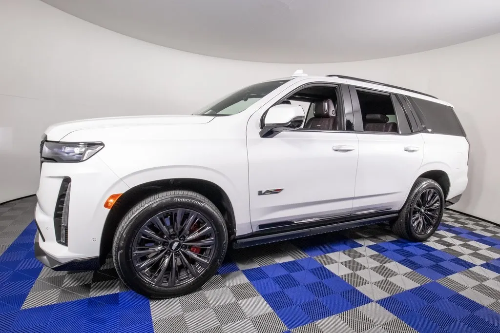 White 2023 Cadillac Escalade V-Series for sale in Austin, TX
