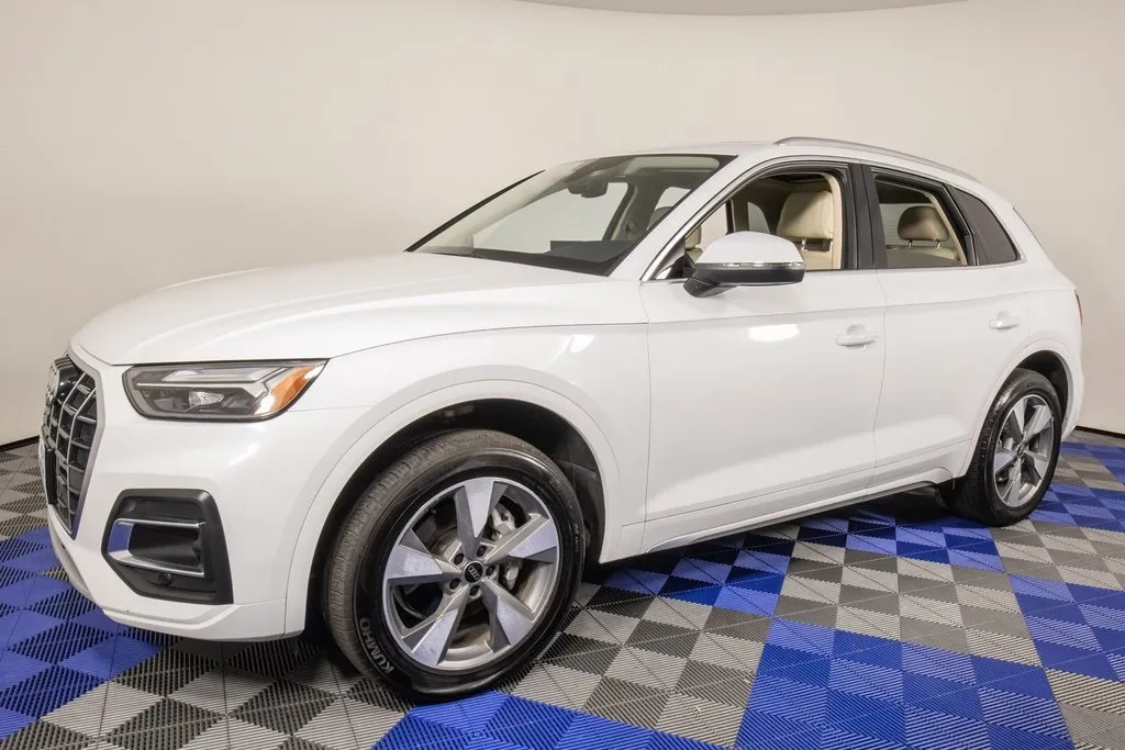 2022 Audi Q5 Premium Plus
