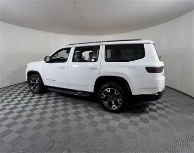 More photos of 2024 Jeep Wagoneer Series III at Apple Sport Imports, TX