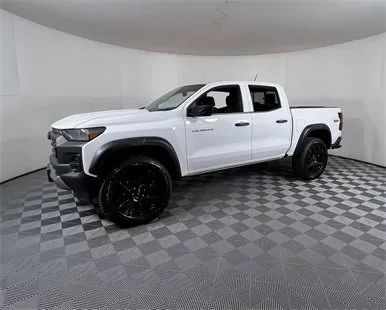 White 2024 Chevrolet Colorado Trail Boss for sale in Austin, TX