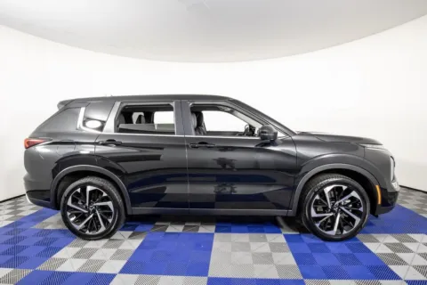 More photos of 2024 Mitsubishi Outlander SE at Apple Sport Imports, TX
