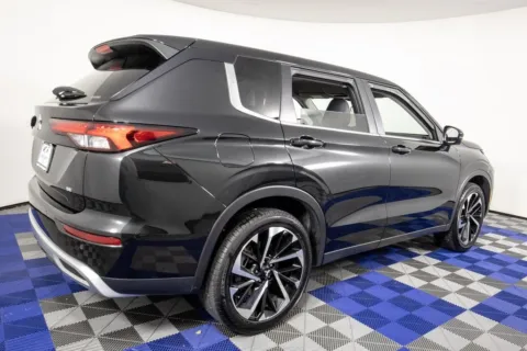 More photos of 2024 Mitsubishi Outlander SE at Apple Sport Imports, TX