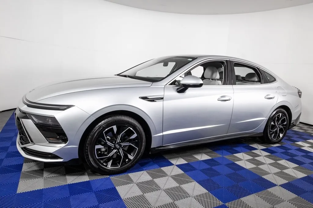 Silver 2024 Hyundai Sonata SEL for sale in Austin, TX