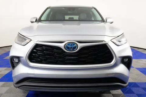 Photos of 2023 Toyota Highlander Hybrid LE for sale in Austin, TX at Apple Sport Imports