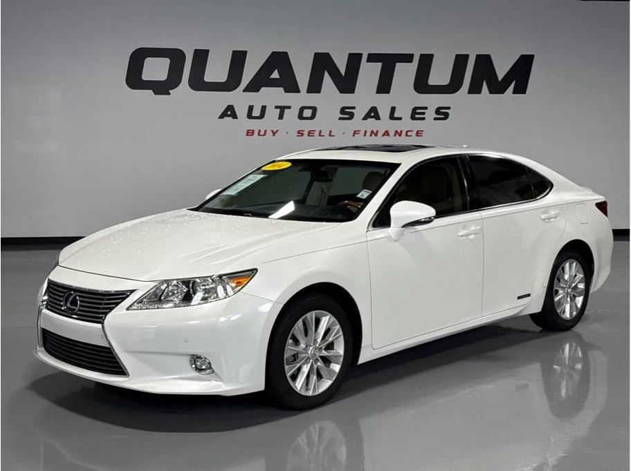 White 2014 Lexus ES 300h Sedan 4D for sale in Garden Grove, CA