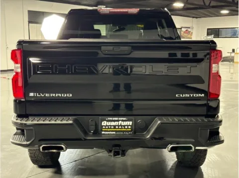 More photos of 2021 Chevrolet Silverado 1500 Crew Cab Custom Trail Boss Pickup 4D 5 3/4 ft at Quantum Auto Sales - Garden Grove, CA