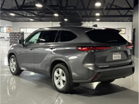 Another view of 2021 Toyota Highlander L Sport Utility 4D for sale in Garden Grove, CA at Quantum Auto Sales - Garden Grove