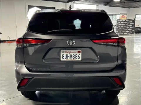 More photos of 2021 Toyota Highlander L Sport Utility 4D at Quantum Auto Sales - Garden Grove, CA