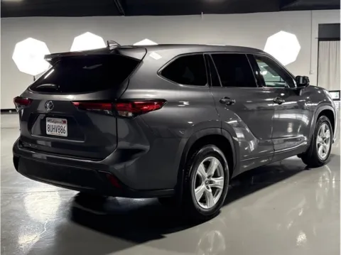 More photos of 2021 Toyota Highlander L Sport Utility 4D at Quantum Auto Sales - Garden Grove, CA