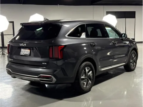 More photos of 2023 Kia Sorento Hybrid EX Sport Utility 4D at Quantum Auto Sales - Garden Grove, CA