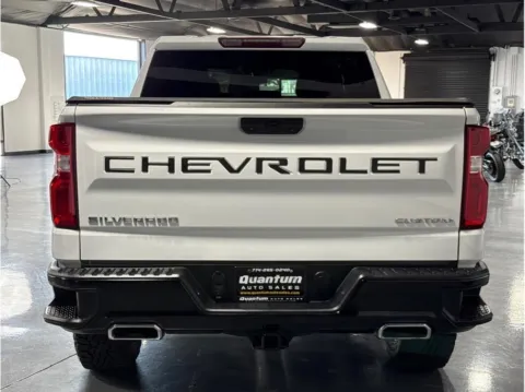More photos of 2021 Chevrolet Silverado 1500 Crew Cab Custom Trail Boss Pickup 4D 5 3/4 ft at Quantum Auto Sales - Garden Grove, CA