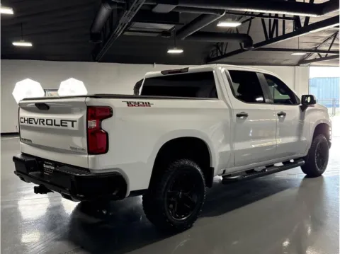 More photos of 2021 Chevrolet Silverado 1500 Crew Cab Custom Trail Boss Pickup 4D 5 3/4 ft at Quantum Auto Sales - Garden Grove, CA
