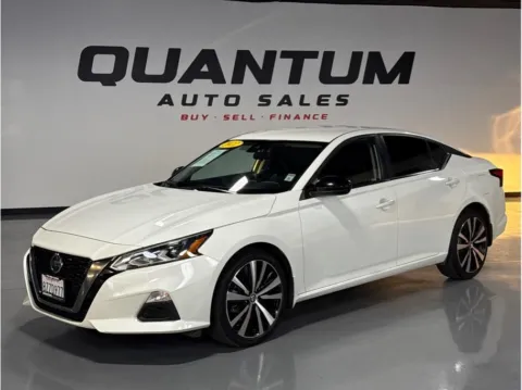 White 2022 Nissan Altima 2.5 SR Sedan 4D for sale in Garden Grove, CA