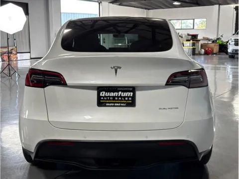 More photos of 2021 Tesla Model Y Long Range Sport Utility 4D at Quantum Auto Sales - Garden Grove, CA