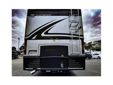 More photos of 2006 Excursion Fleetwood at Quantum Auto Sales - Garden Grove, CA