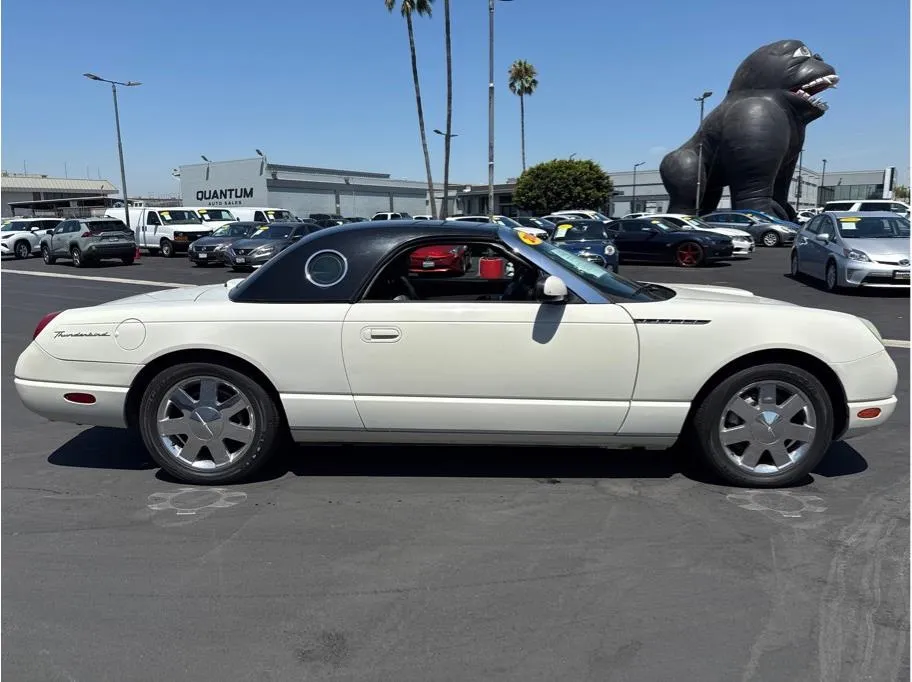 2002 Ford Thunderbird photo 16