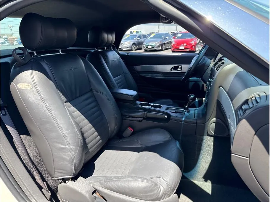 2002 Ford Thunderbird photo 18