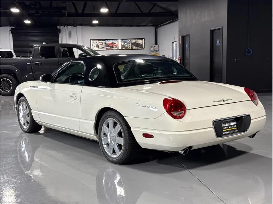 2002 Ford Thunderbird photo 13