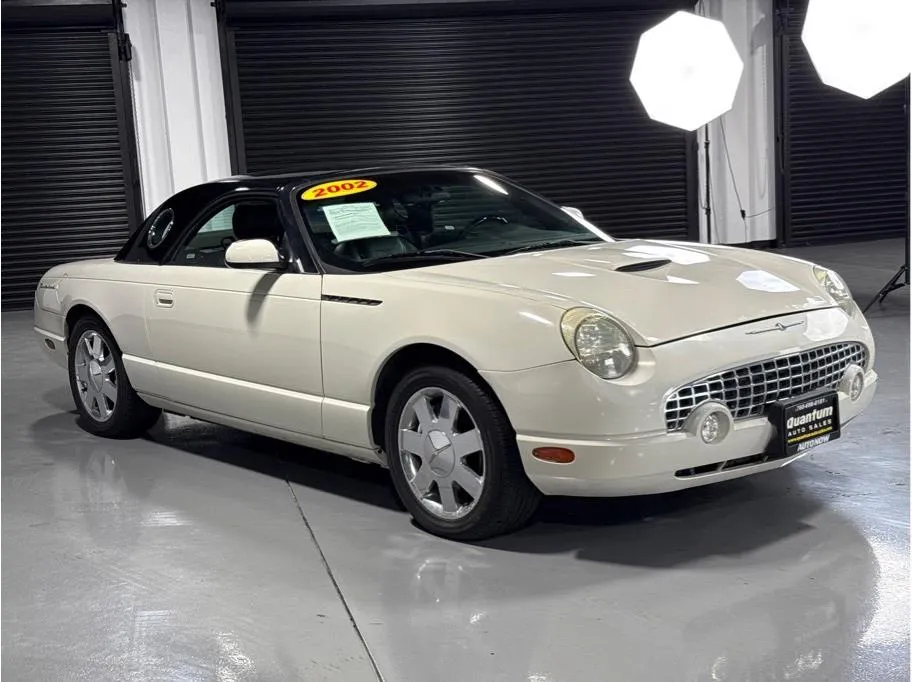 2002 Ford Thunderbird photo 3