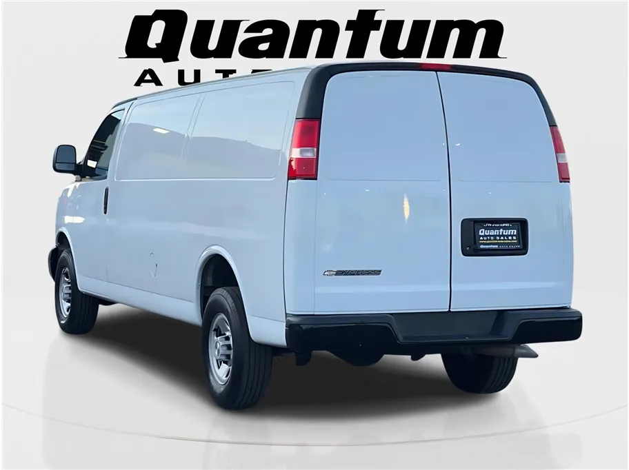 2023 Chevrolet Express 2500 Cargo Van photo 12