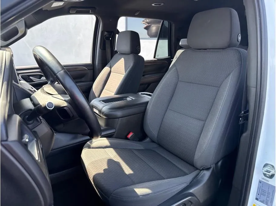 2021 Chevrolet Tahoe LS photo 4