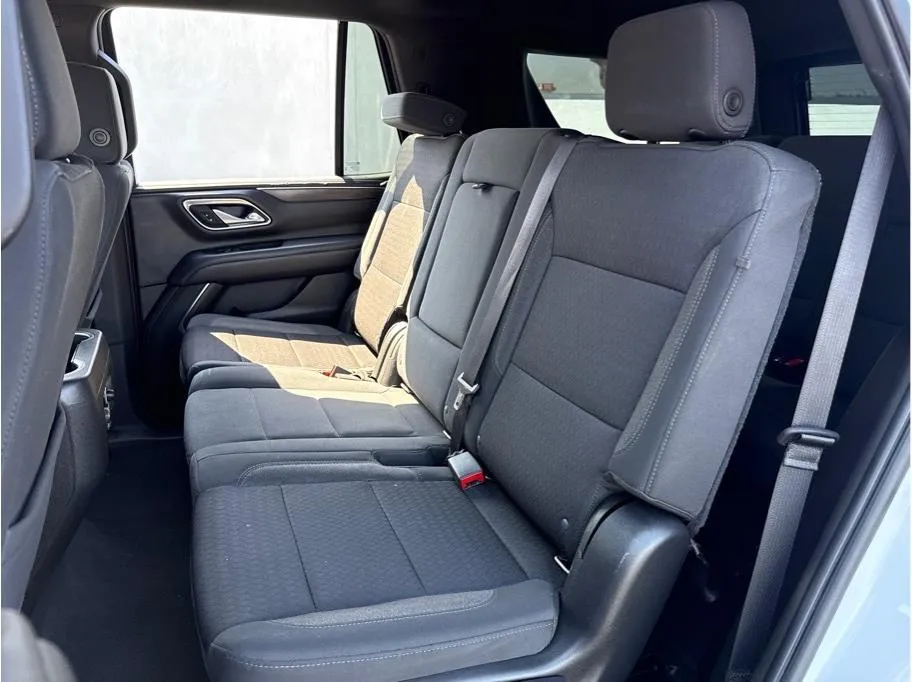 2021 Chevrolet Tahoe LS photo 12