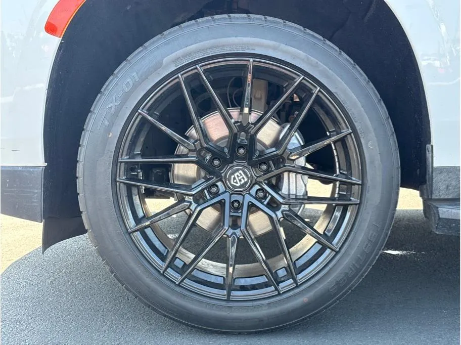 2021 Chevrolet Tahoe LS photo 17