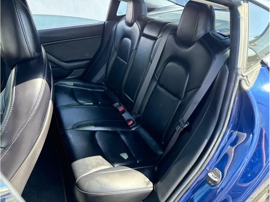 2018 Tesla Model 3 Long Range photo 11