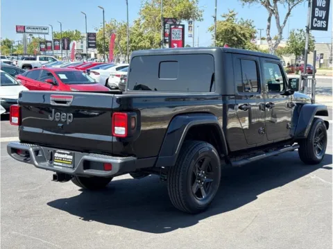 More photos of 2021 Jeep Gladiator California Edition Pickup 4D 5 ft at Quantum Auto Sales - Garden Grove, CA