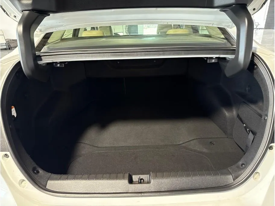 2018 Honda Clarity Plug-In Hybrid Touring photo 3
