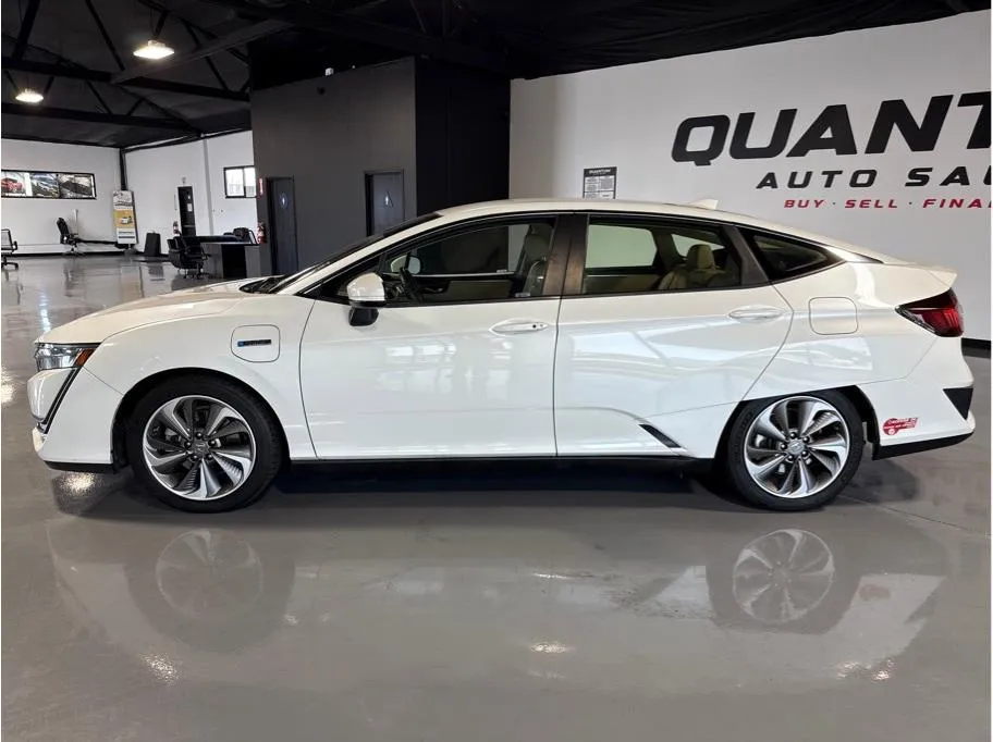 2018 Honda Clarity Plug-In Hybrid Touring photo 6