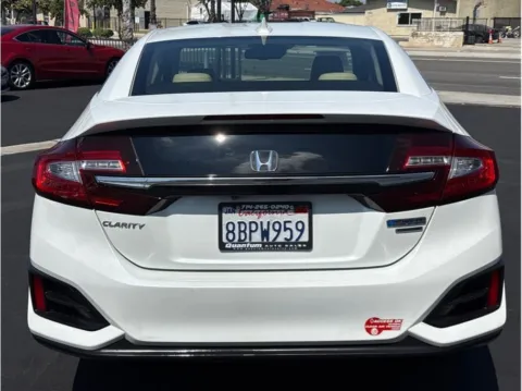 More photos of 2018 Honda Clarity Plug-in Hybrid Touring Sedan 4D at Quantum Auto Sales - Garden Grove, CA