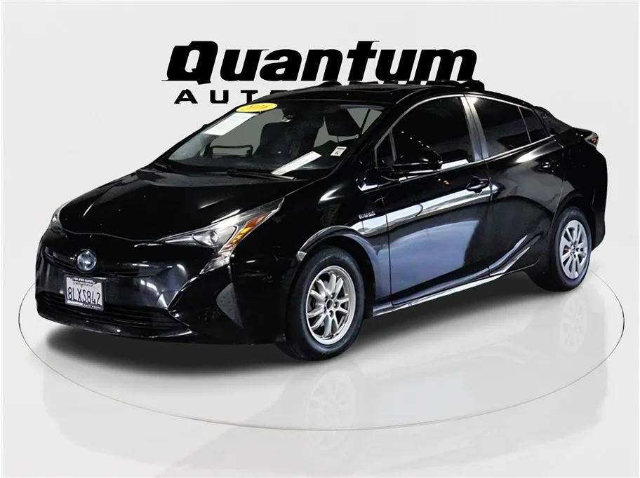 2016 Toyota Prius Three photo 14