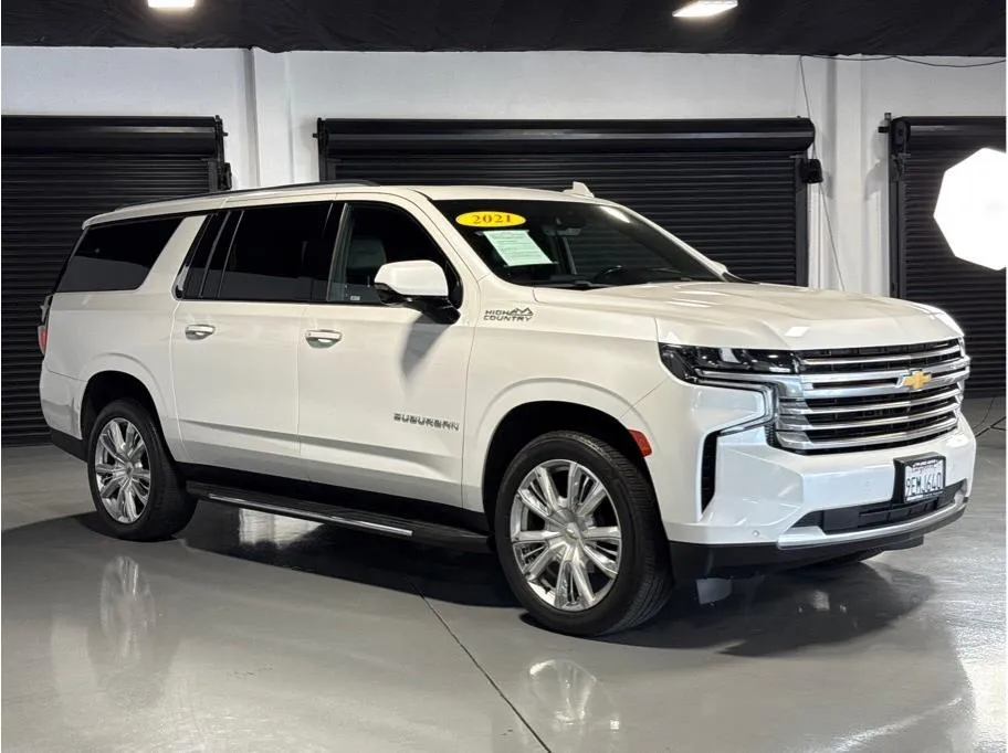 2021 Chevrolet Suburban High Country photo 2