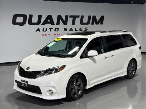 White 2016 Toyota Sienna SE Premium Minivan 4D for sale in Garden Grove, CA