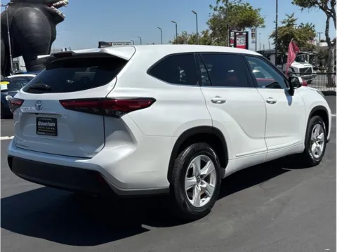 More photos of 2022 Toyota Highlander LE Sport Utility 4D at Quantum Auto Sales - Garden Grove, CA