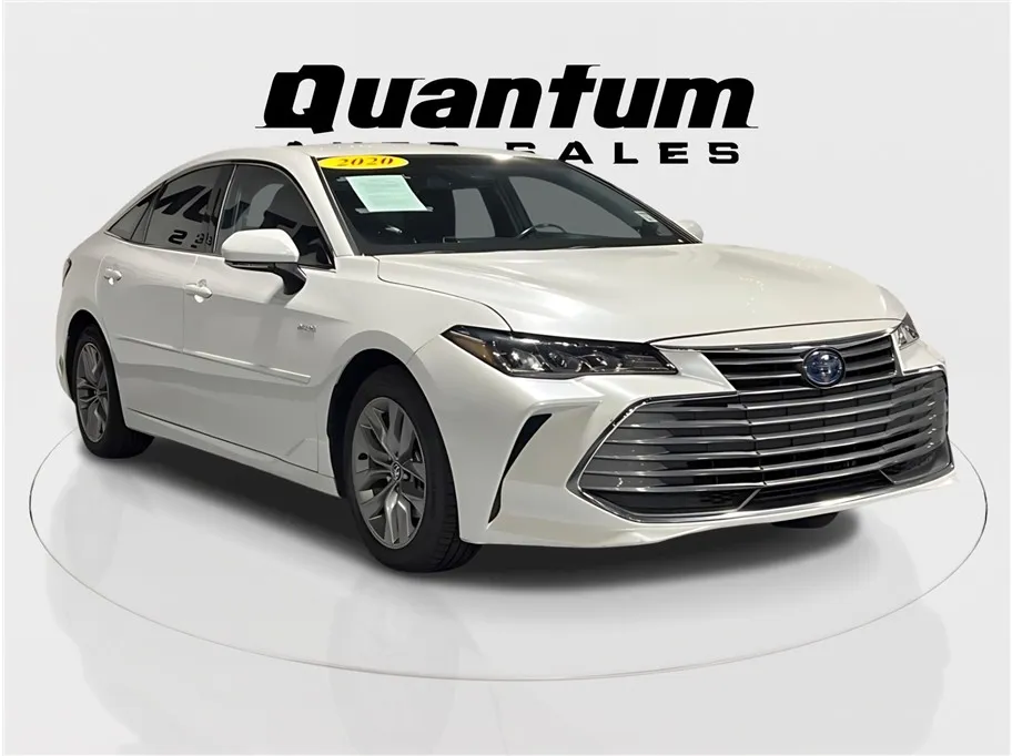 White 2020 Toyota Avalon Hybrid XLE Sedan 4D for sale in Garden Grove, CA