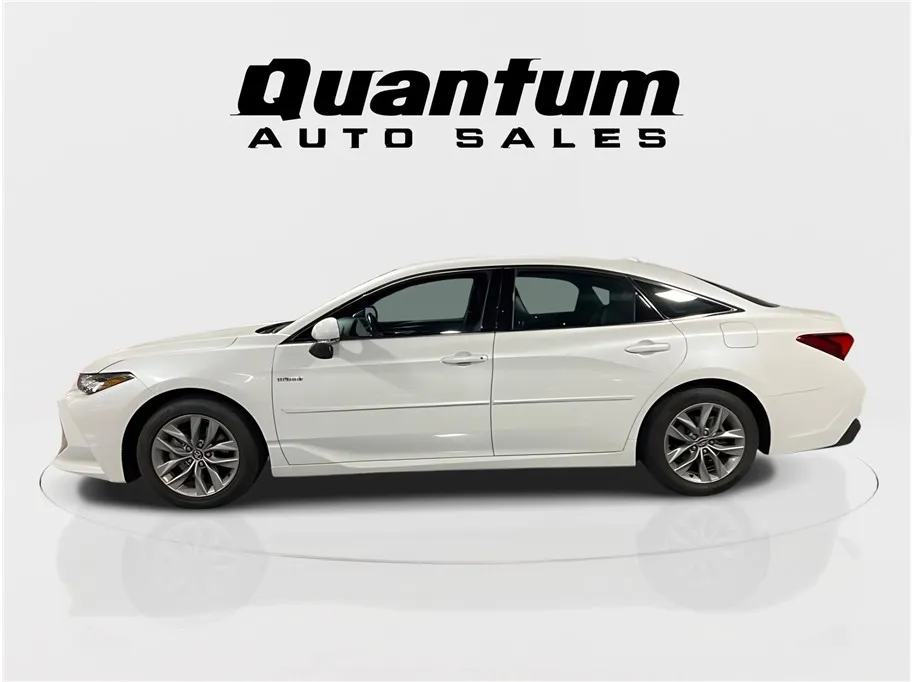 2020 Toyota Avalon Hybrid XLE photo 8