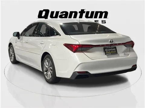 Another view of 2020 Toyota Avalon Hybrid XLE Sedan 4D for sale in Garden Grove, CA at Quantum Auto Sales - Garden Grove